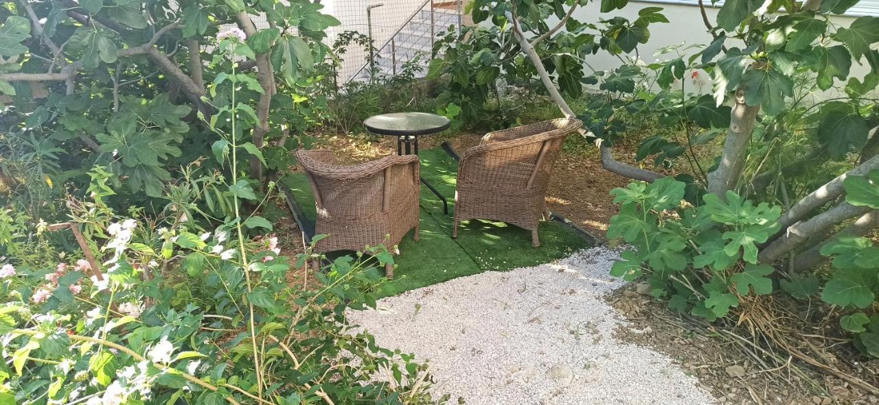 Maris Full Apartment With Roof Garden Access Híosz Kültér fotó